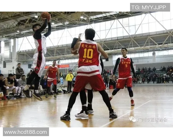 成都篮球队在城市联赛中的默契配合与战术执行分析